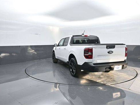 New 2026 Ford Maverick Lariat w/ Black Appearance Package image 5