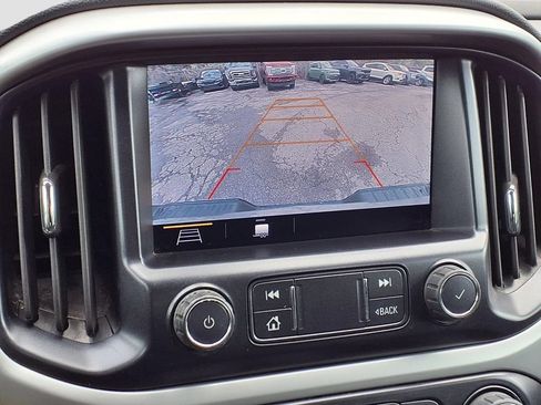 Used 2020 Chevrolet Colorado LT AWD/4WD image 11