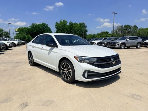 Used 2024 Volkswagen Jetta Sport FWD image 25