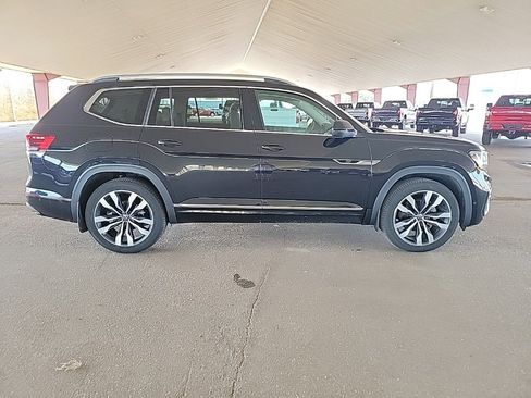 Used 2022 Volkswagen Atlas SEL Premium image 6