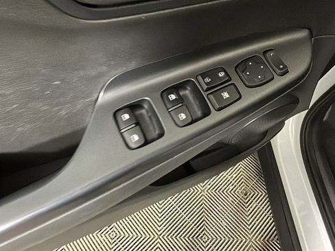 Used 2018 Hyundai Kona SEL AWD/4WD image 12