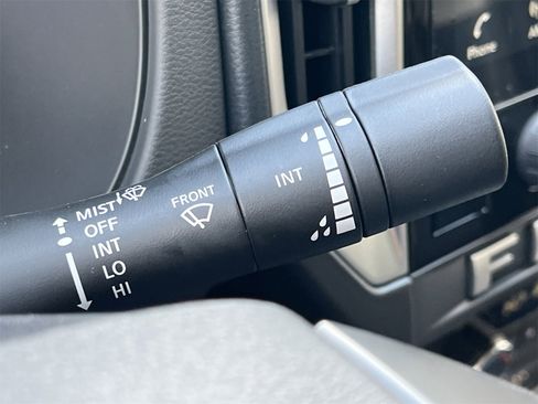 New 2025 Nissan Frontier SV w/ SV Convenience Package image 14