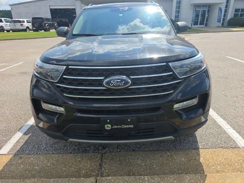 Used 2021 Ford Explorer XLT w/ Equipment Group 202A RWD image 6