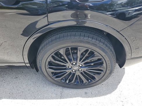 Certified 2024 Lincoln Corsair Reserve w/ Equipment Group 201A image 8