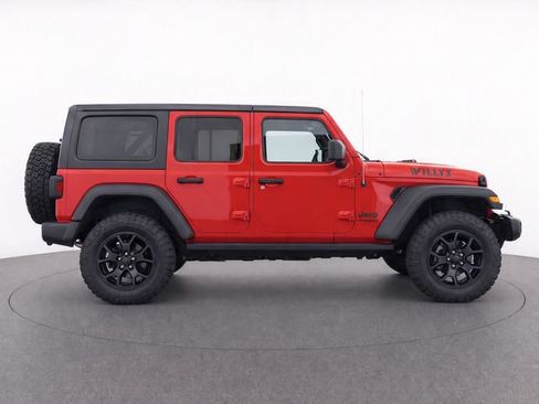 Used 2021 Jeep Wrangler Unlimited Sport AWD/4WD image 2