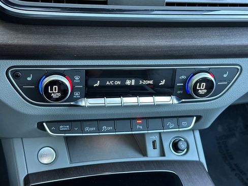 Used 2023 Audi Q5 2.0T Premium w/ Convenience Package image 20