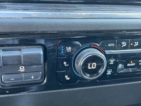 Used 2025 Chevrolet Silverado 1500 LTZ w/ LTZ Premium Package image 23