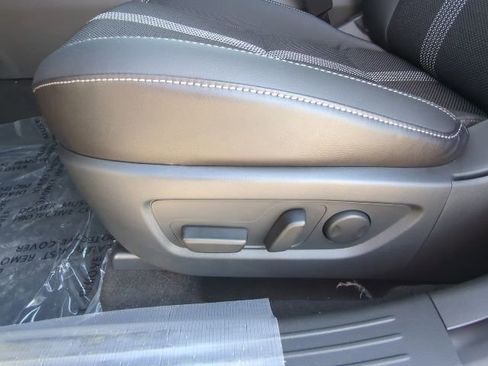 Used 2026 MAZDA CX-50 2.5 Hybrid w/ Preferred Pkg AWD/4WD image 13