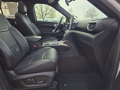 Used 2020 Ford Explorer ST w/ Premium Technology Package image 24