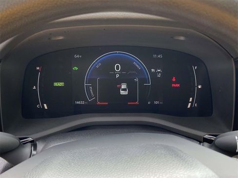 Used 2025 Toyota Camry LE image 33