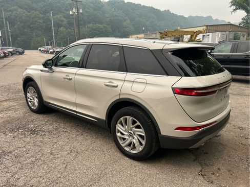 Used 2021 Lincoln Corsair AWD w/ Rear Removable Package Tray image 7