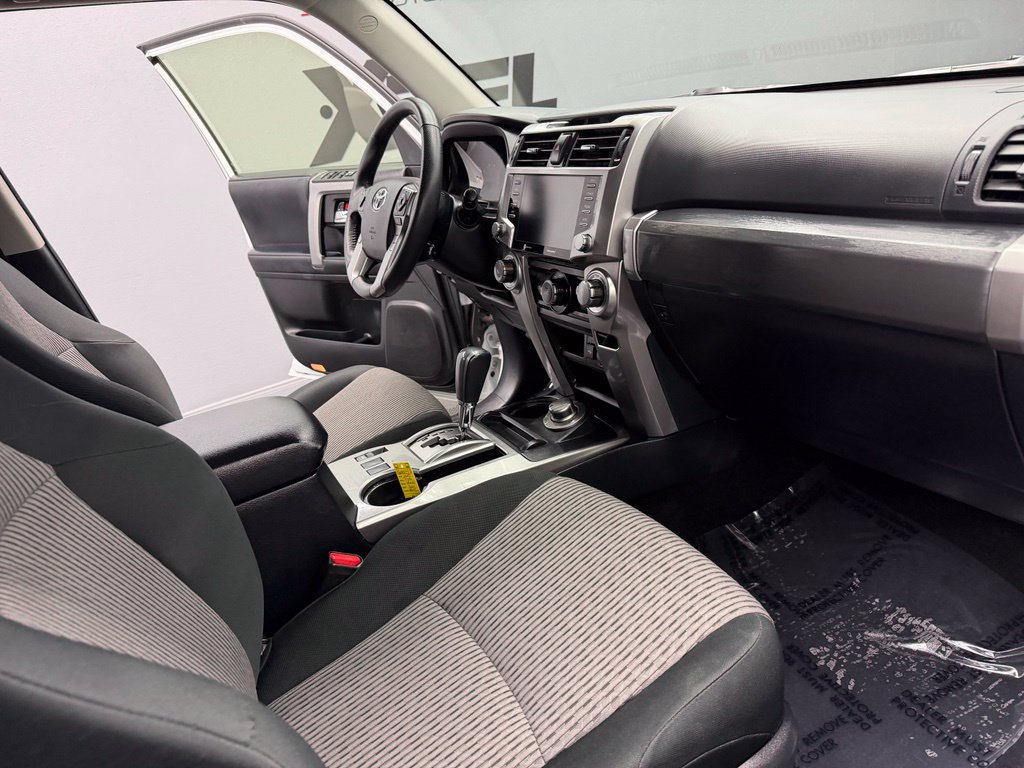 Used 2024 Toyota 4Runner SR5 AWD/4WD image 52