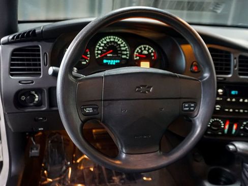 Used 2004 Chevrolet Monte Carlo LS w/ Preferred Equipment Group image 11