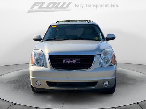 Used 2013 GMC Yukon SLT w/ SLT-2 Equipment Package AWD/4WD image 3