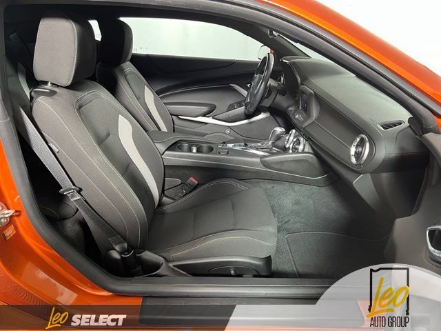 Used 2022 Chevrolet Camaro LT RWD image 17