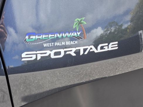 Used 2024 Kia Sportage EX AWD/4WD image 11