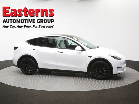 Used 2022 Tesla Model Y Long Range AWD/4WD image 42