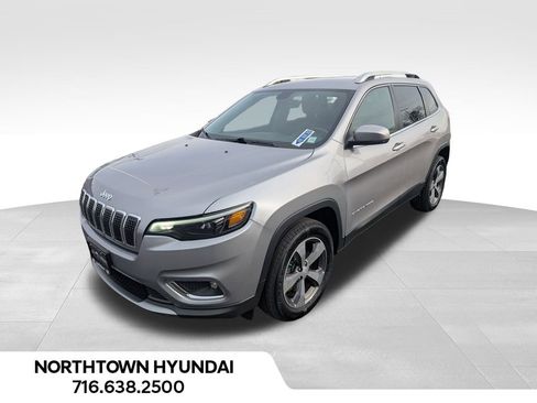Used 2019 Jeep Cherokee Limited image 3