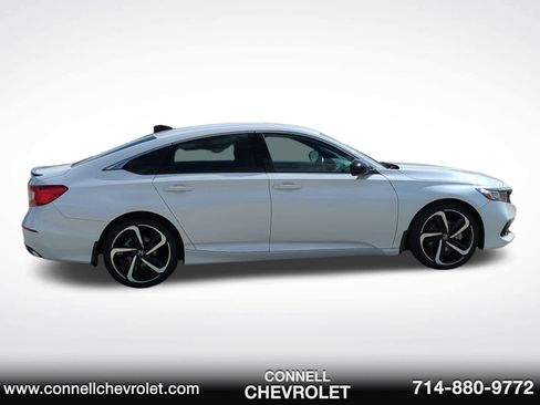 Used 2022 Honda Accord Sport image 4