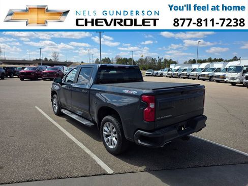 Used 2019 Chevrolet Silverado 1500 Custom w/ Custom Value Package image 4