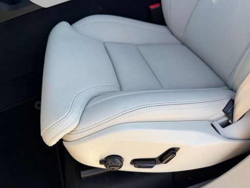 New 2027 Volvo XC90 B6 Ultra AWD/4WD image 16