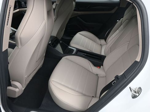 Certified 2026 Porsche Panamera image 7