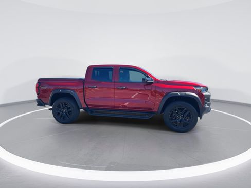 Used 2024 Chevrolet Colorado Trail Boss w/ Technology Package image 10