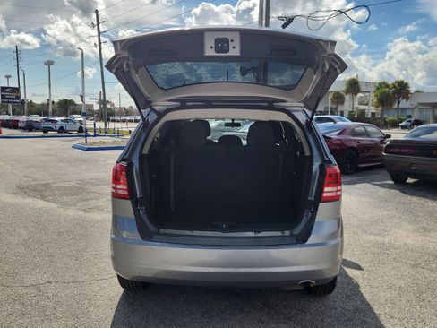 Used 2016 Dodge Journey SE w/ Flexible Seating Group image 18