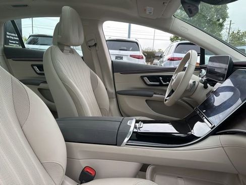 Used 2022 Mercedes-Benz EQS 450+ Sedan image 37