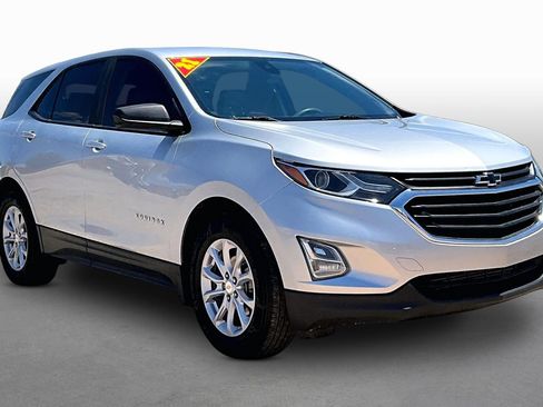 Used 2021 Chevrolet Equinox LS w/ LS Convenience Package FWD image 10