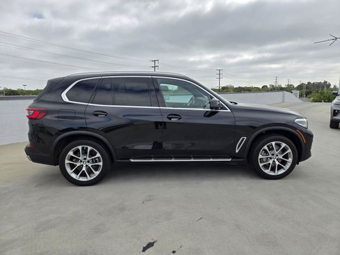 Used 2023 BMW X5 xDrive40i AWD/4WD image 2