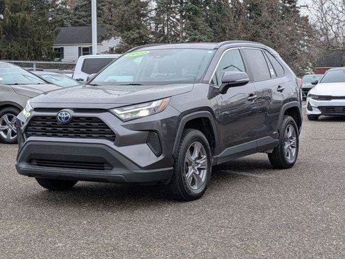 Certified 2022 Toyota RAV4 XLE image 1