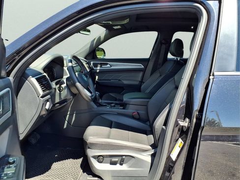 Used 2023 Volkswagen Atlas Cross Sport SE w/ Panoramic Sunroof Package AWD/4WD image 14