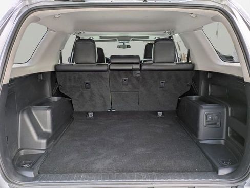 Used 2018 Toyota 4Runner SR5 Premium image 13