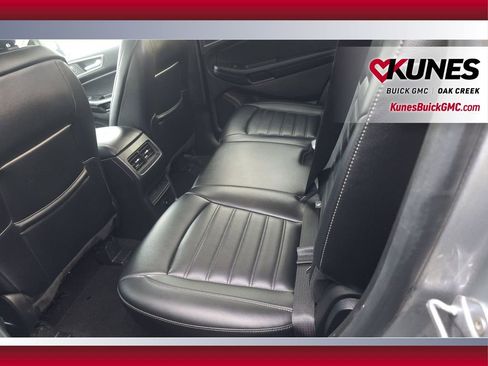 Used 2023 Ford Edge SEL image 16