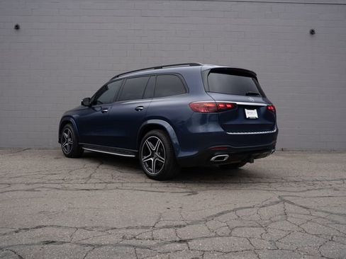 Used 2024 Mercedes-Benz GLS 450 4MATIC image 3