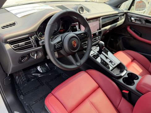 New 2026 Porsche Macan S AWD/4WD image 4