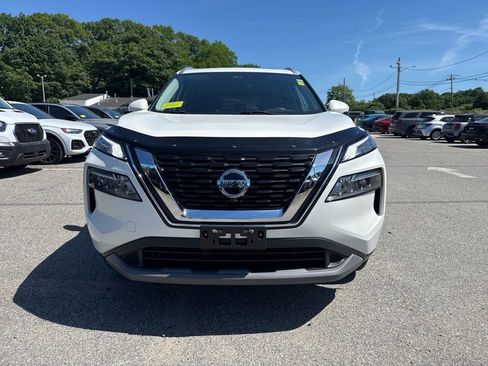 Used 2021 Nissan Rogue SV AWD/4WD image 2
