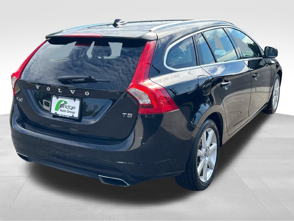 Used 2017 Volvo V60 T5 Premier FWD image 8