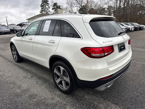 Used 2018 Mercedes-Benz GLC 300 w/ Premium Package image 5