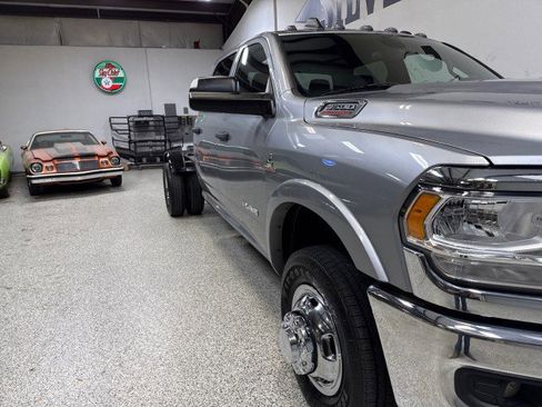 Used 2022 RAM 3500 Tradesman w/ Chrome Appearance Group image 47
