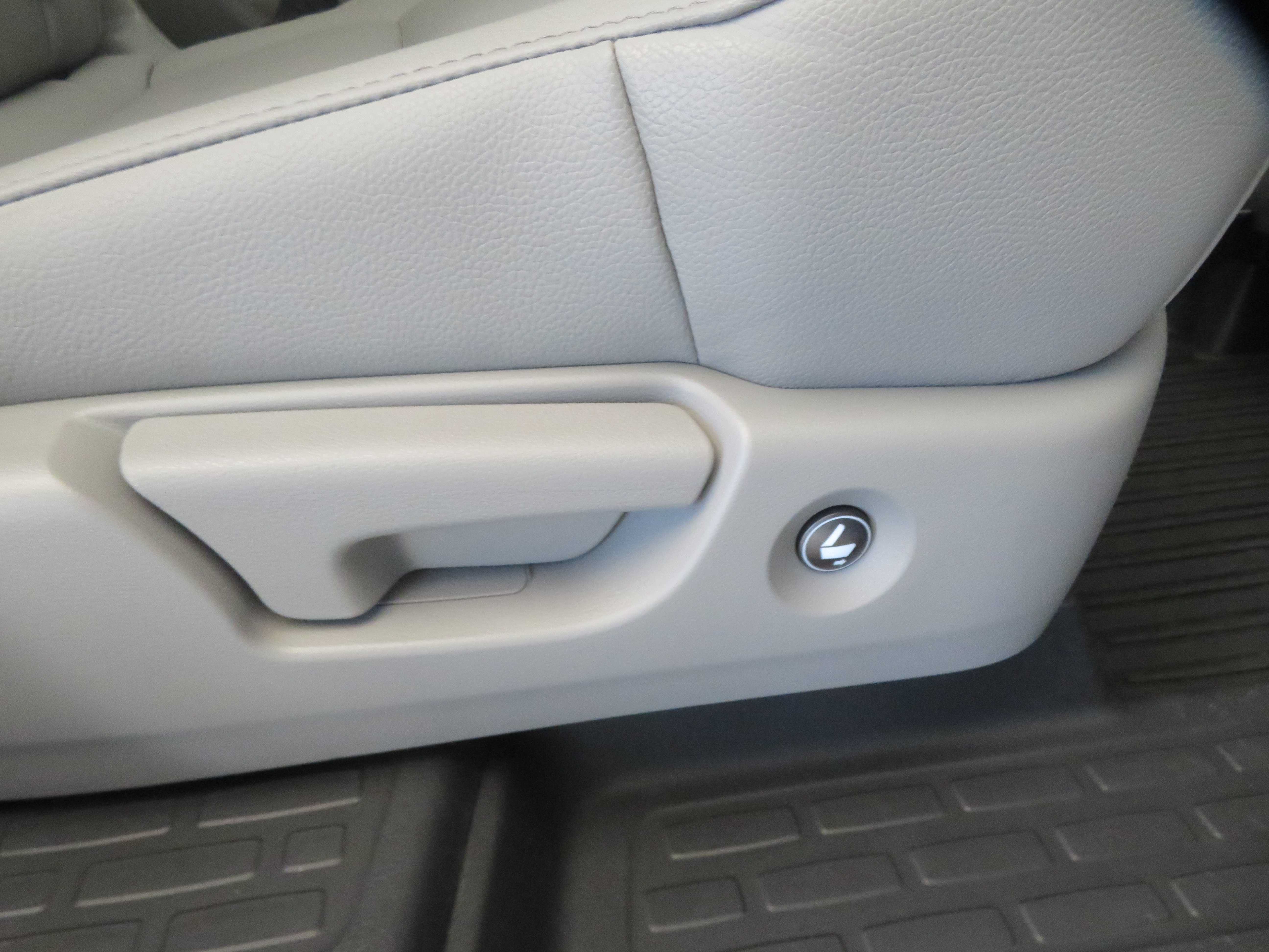 Used 2017 Honda Pilot Elite image 27