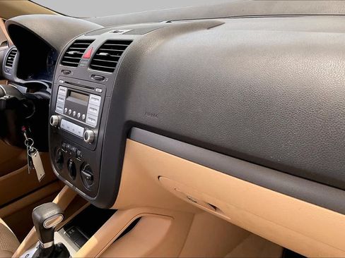 Used 2008 Volkswagen Jetta S FWD image 17