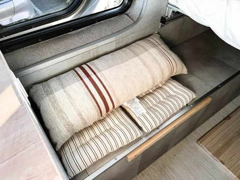 Used 2022 Mercedes-Benz Sprinter 2500 image 39