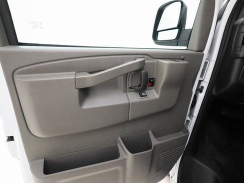 Used 2024 Chevrolet Express 3500 LT w/ LT Preferred Equipment Group image 7