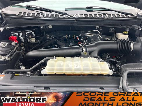 Used 2024 Ford Expedition XLT image 13