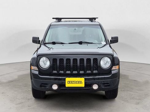 Used 2017 Jeep Patriot Sport w/ Power Value Group AWD/4WD image 2