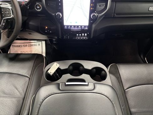 Used 2026 RAM 2500 Laramie AWD/4WD image 34