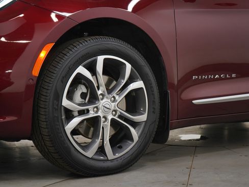 Used 2021 Chrysler Pacifica Pinnacle image 33