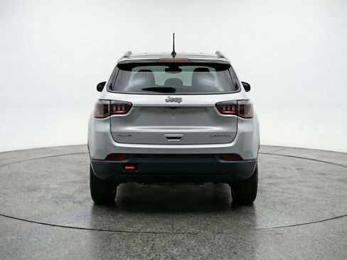 Used 2025 Jeep Compass Trailhawk AWD/4WD image 7